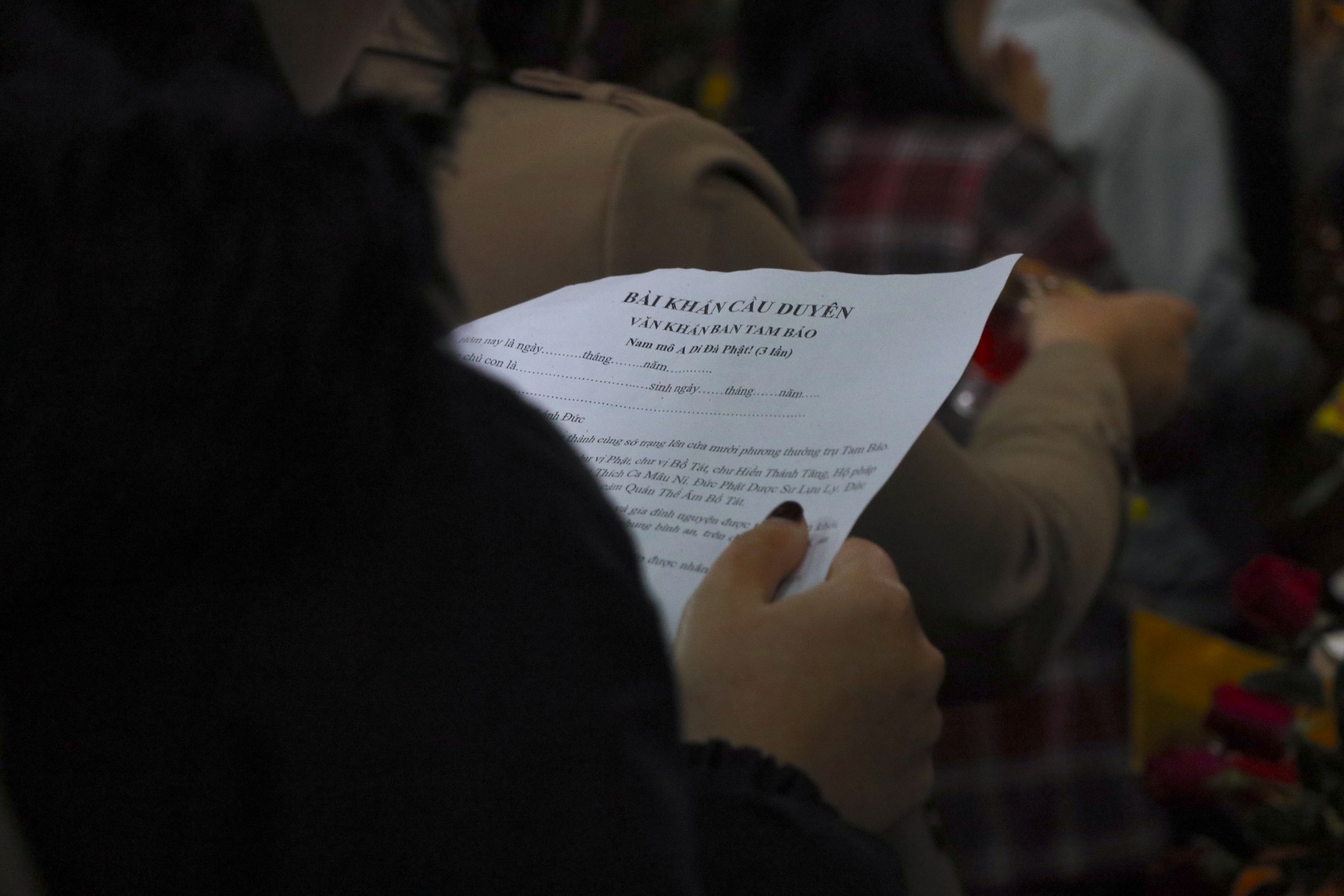 Nam thanh nữ tú đi chùa Hà cầu duyên ngày rằm tháng Giêng - Ảnh 8.