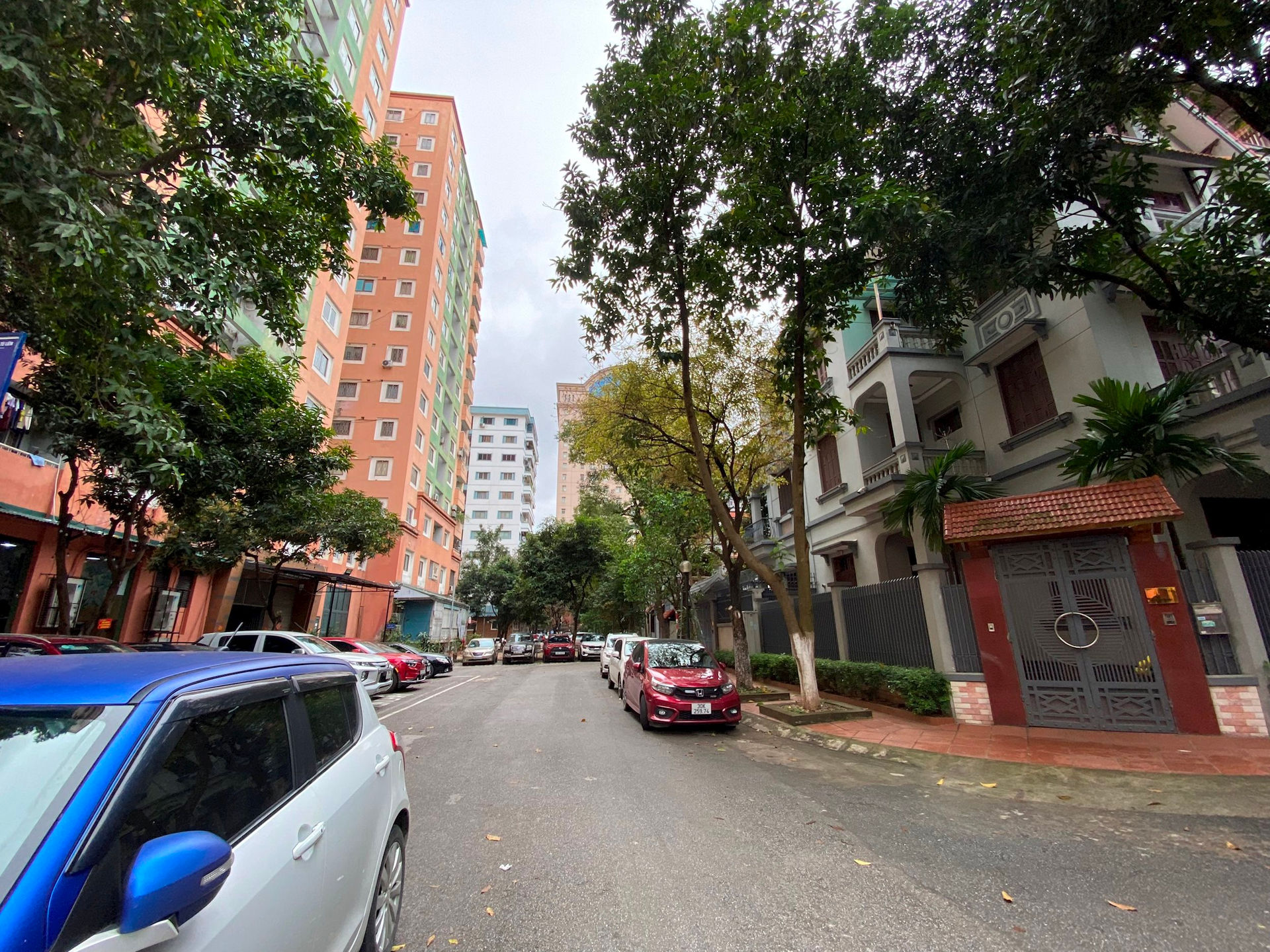 “Sốc” với giá chung cư Hà Nội: Tiếp tục tăng dựng đứng, cao nhất trong lịch sử - Ảnh 1.