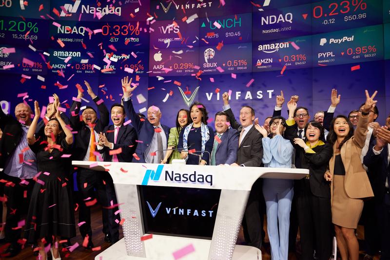 Tổng vốn hoá 419.000 tỷ đồng, VinFast lên sàn chứng khoán Mỹ, TGĐ Vingroup lần đầu nói về thành tựu 17 năm- Ảnh 2.