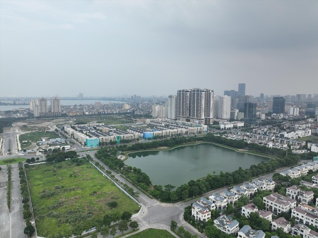 Sắp thu hồi hơn 2.600ha đất nông nghiệp ở Hà Nội, trụ sở của Tân Hoàng Minh trên đất 'vàng' bị rao bán - Ảnh 6.
