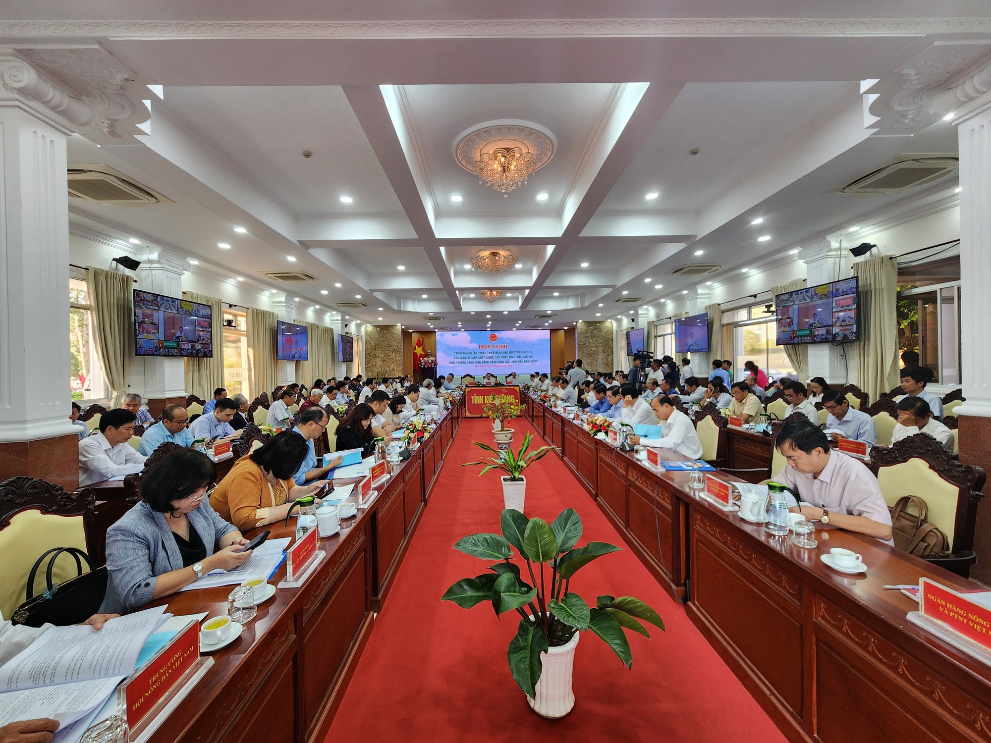 Bộ trưởng Lê Minh Hoan nói về đề án được hàng triệu nông dân kỳ vọng - Ảnh 1.