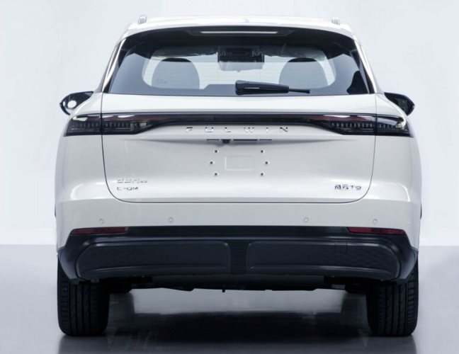 Hãng xe Trung Quốc chuẩn bị vào Việt Nam hé lộ siêu phẩm SUV mới: Tiêu thụ 5,2l/100km, giá hơn 500 triệu đồng - Ảnh 2. Hãng xe Trung Quốc chuẩn bị vào Việt Nam hé lộ siêu phẩm SUV mới: Tiêu thụ 5,2l/100km, giá hơn 500 triệu đồng - Ảnh 2.