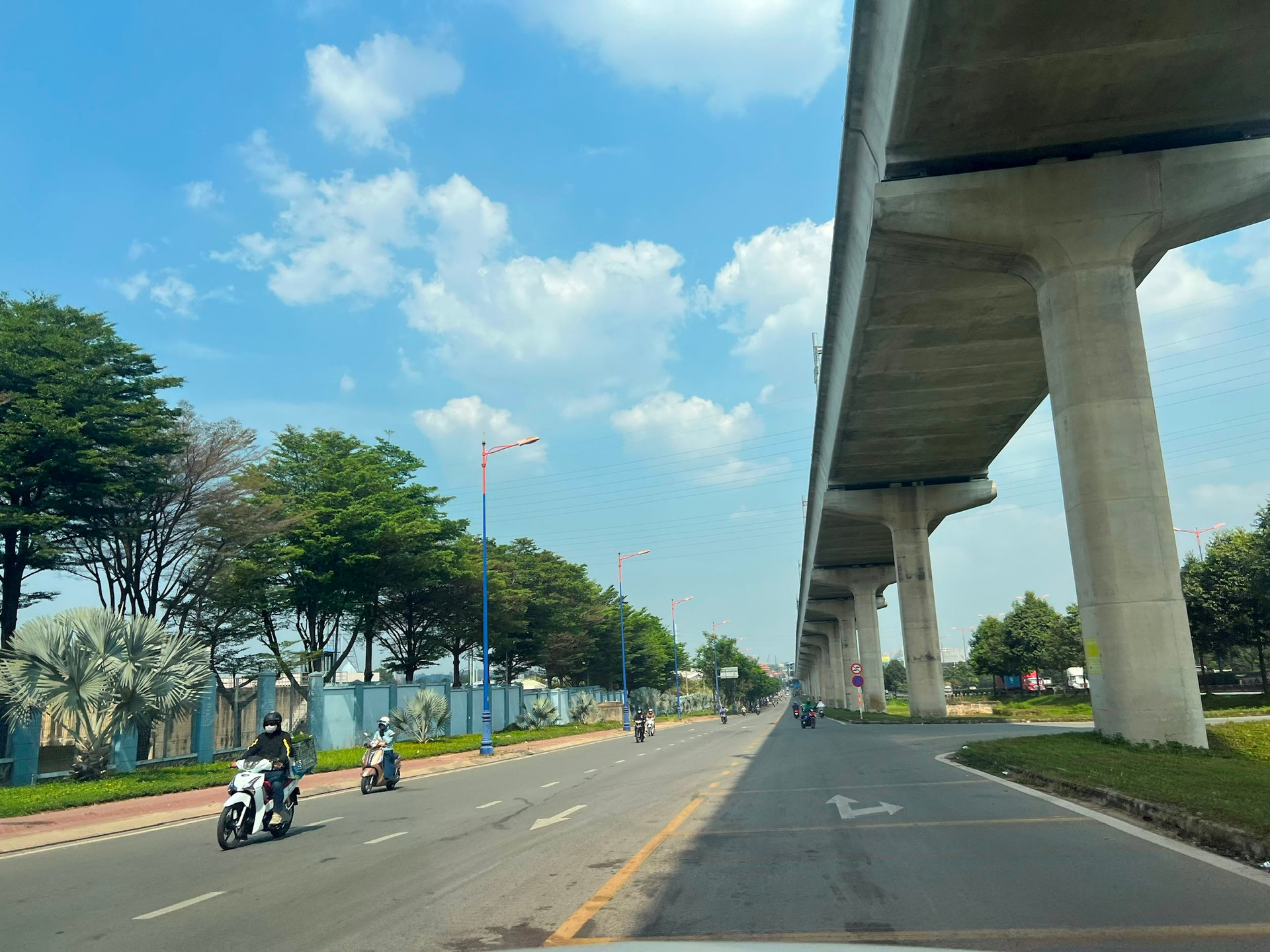 Nhà đầu tư nước ngoài rót 22 triệu USD vào bất động sản Tp.HCM đầu năm 2024 - Ảnh 1.