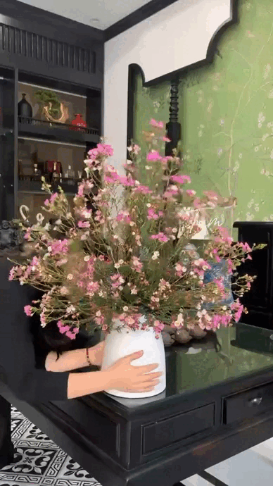 Loài hoa chưa đến 40.000 đồng 1 bó chơi được cả tháng, mua 1 bó được 2 bình về chưng Tết rực rỡ- Ảnh 6. Loài hoa chưa đến 40.000 đồng 1 bó chơi được cả tháng, mua 1 bó được 2 bình về chưng Tết rực rỡ- Ảnh 6.
