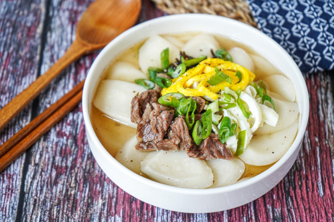 Những món ăn "nhìn đã thèm" nhất định phải có trên mâm cỗ Tết của các quốc gia châu Á, người dân các nước ăn gì để cầu may? - Ảnh 3.