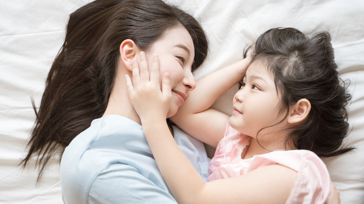 Nói chuyện với con theo cách này, con lúc nào cũng quấn quít, yêu thương cha mẹ- Ảnh 1. Nói chuyện với con theo cách này, con lúc nào cũng quấn quít, yêu thương cha mẹ- Ảnh 1.