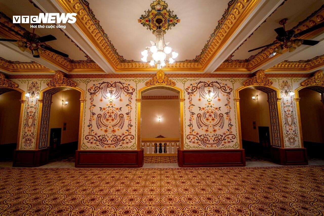 Cận cảnh cung điện thời nhà Nguyễn tốn hàng triệu USD phục dựng ở Huế - Ảnh 11.