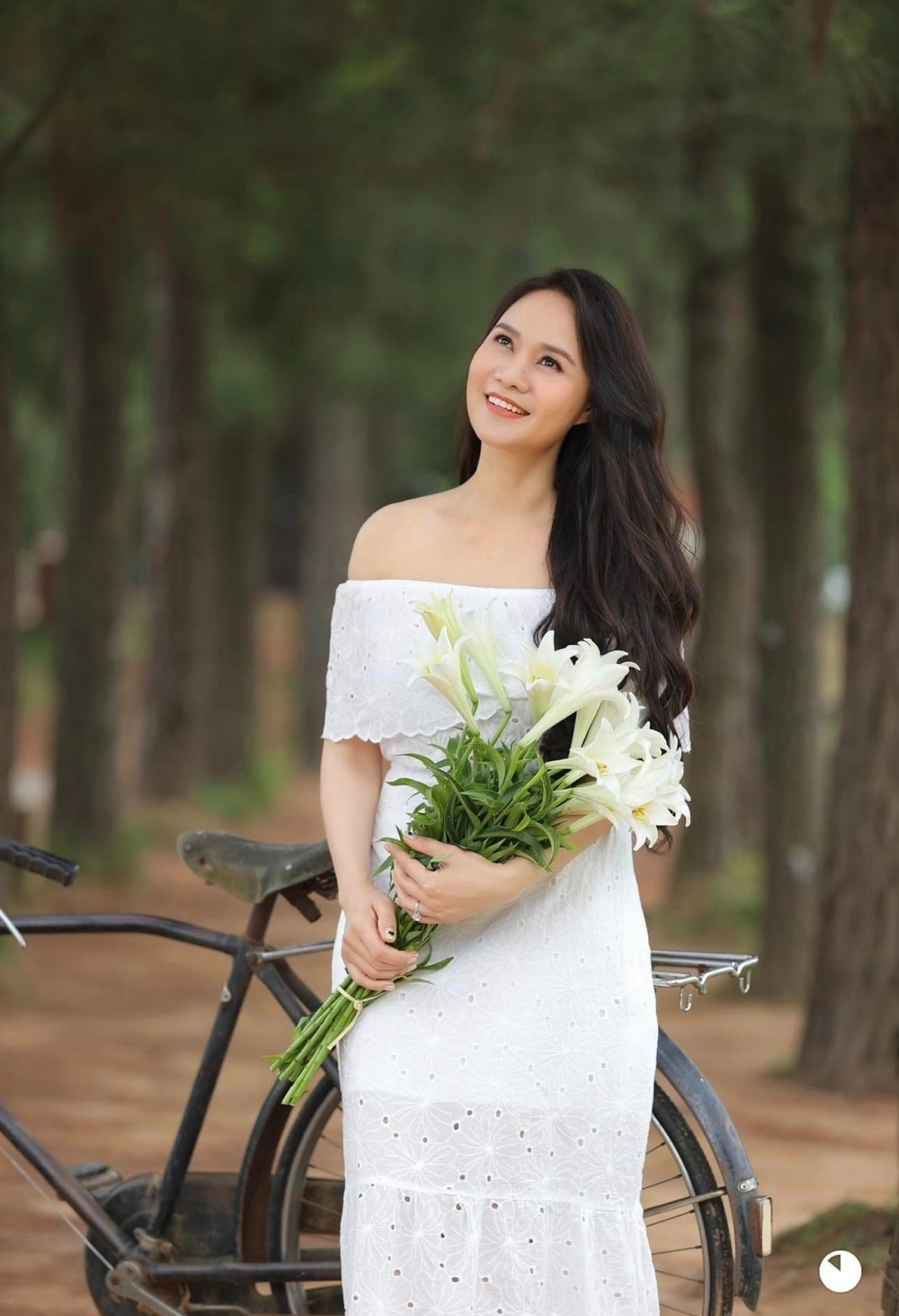 Nữ NSND từng kiếm 7 chỉ vàng/ngày, mỗi hôm mặc một bộ đồ diễn giá 2 chỉ vàng, U50 nhan sắc vẫn trẻ đẹp- Ảnh 1. Nữ NSND từng kiếm 7 chỉ vàng/ngày, mỗi hôm mặc một bộ đồ diễn giá 2 chỉ vàng, U50 nhan sắc vẫn trẻ đẹp- Ảnh 1.