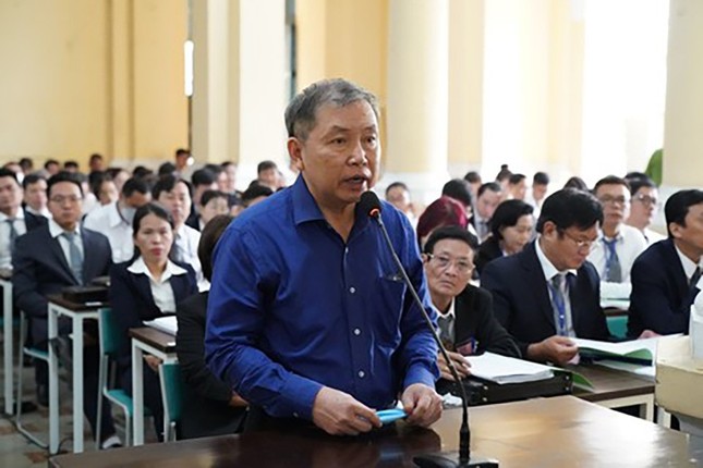 Cựu lãnh đạo SCB khai bà Trương Mỹ Lan có sức ảnh hưởng lớn, là người quyết định - Ảnh 2. Cựu lãnh đạo SCB khai bà Trương Mỹ Lan có sức ảnh hưởng lớn, là người quyết định - Ảnh 2.