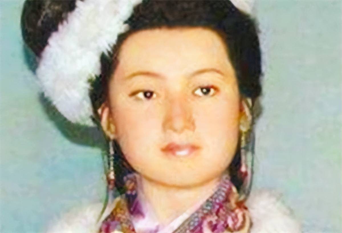 Nhan sắc thật của Vương Chiêu Quân được phục dựng: Xem xong liền biết vì sao nàng cung nữ này gây náo loạn lịch sử- Ảnh 4. Nhan sắc thật của Vương Chiêu Quân được phục dựng: Xem xong liền biết vì sao nàng cung nữ này gây náo loạn lịch sử- Ảnh 4.