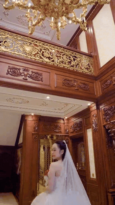 Gia thế chồng diễn viên Kim Oanh tốt cỡ nào? Nhìn từ ngoài vào trong biệt thự đang sống ở Hải Dương là rõ!- Ảnh 2. Gia thế chồng diễn viên Kim Oanh tốt cỡ nào? Nhìn từ ngoài vào trong biệt thự đang sống ở Hải Dương là rõ!- Ảnh 2.