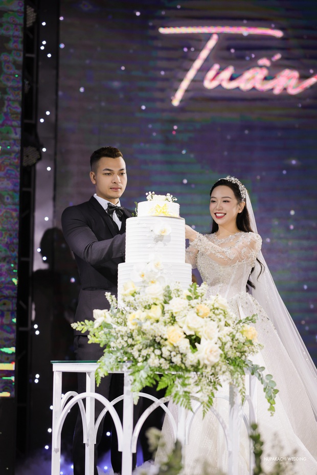 Gia thế chồng diễn viên Kim Oanh tốt cỡ nào? Nhìn từ ngoài vào trong biệt thự đang sống ở Hải Dương là rõ!- Ảnh 1. Gia thế chồng diễn viên Kim Oanh tốt cỡ nào? Nhìn từ ngoài vào trong biệt thự đang sống ở Hải Dương là rõ!- Ảnh 1.