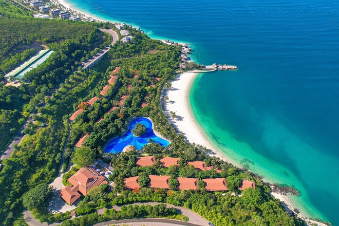 Soi resort nghỉ dưỡng của dàn sao Cô Đi Mà Lấy Chồng Tôi: Nổi tiếng nhất nhì Nha Trang, Charlie Puth cũng từng ghé tới- Ảnh 4. Soi resort nghỉ dưỡng của dàn sao Cô Đi Mà Lấy Chồng Tôi: Nổi tiếng nhất nhì Nha Trang, Charlie Puth cũng từng ghé tới- Ảnh 4.