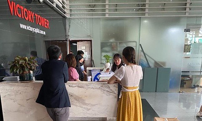TPHCM: Chủ đầu tư và đơn vị vận hành tranh chấp, cư dân bị cắt điện, nước - Ảnh 2. TPHCM: Chủ đầu tư và đơn vị vận hành tranh chấp, cư dân bị cắt điện, nước - Ảnh 2.