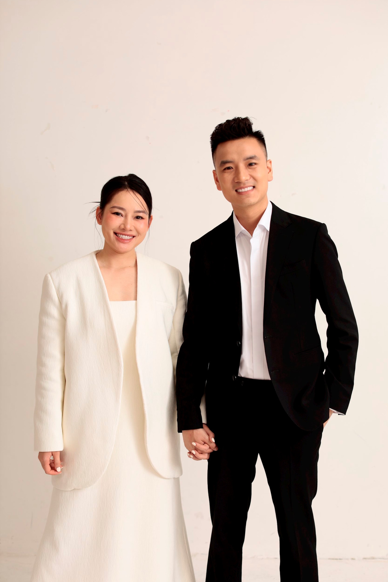Quyền Leo Daily - từ nhân viên chạy bàn thành cặp “vợ chồng triệu đô”: Bị đối thủ chơi xấu trên livestream là điều không tránh được! - Ảnh 2. Quyền Leo Daily - từ nhân viên chạy bàn thành cặp “vợ chồng triệu đô”: Bị đối thủ chơi xấu trên livestream là điều không tránh được! - Ảnh 2.