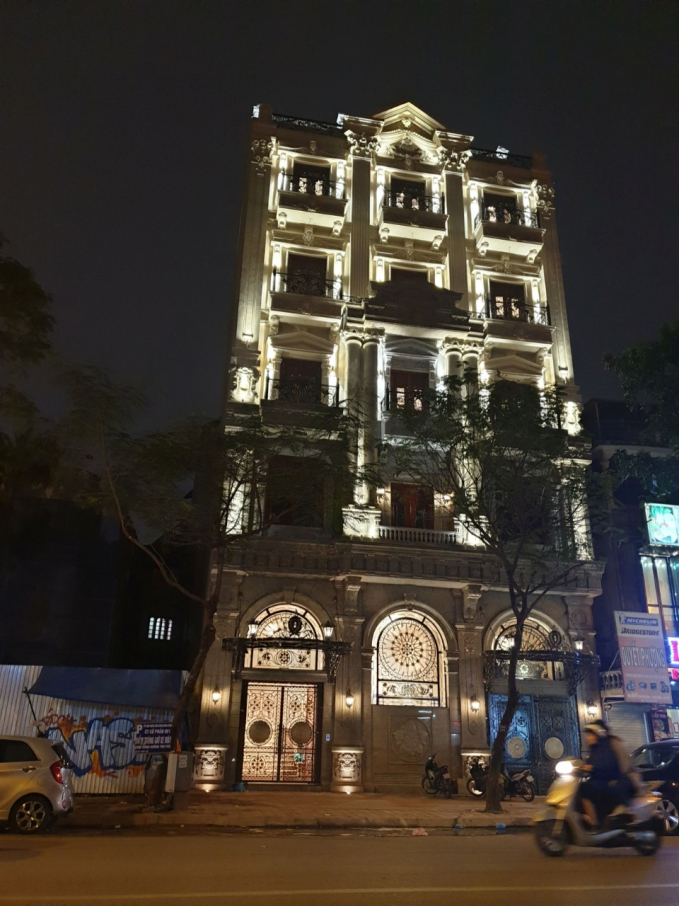 Thiếu gia tập đoàn nghìn tỷ có cuộc sống sống xa hoa, làm bố đơn thân gần 5 năm nhưng danh tính vợ vẫn là điều bí ẩn nhất! - Ảnh 3. Thiếu gia tập đoàn nghìn tỷ có cuộc sống sống xa hoa, làm bố đơn thân gần 5 năm nhưng danh tính vợ vẫn là điều bí ẩn nhất! - Ảnh 3.