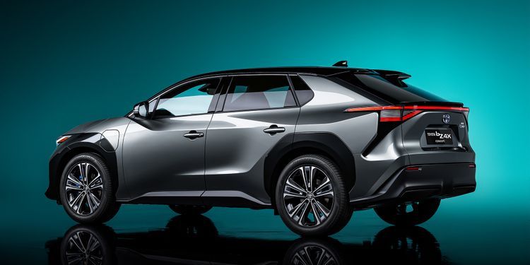 Thua đau trên chính sân nhà: Bị Trung Quốc và Hàn Quốc Thua đau trên chính sân nhà: Bị Trung Quốc và Hàn Quốc