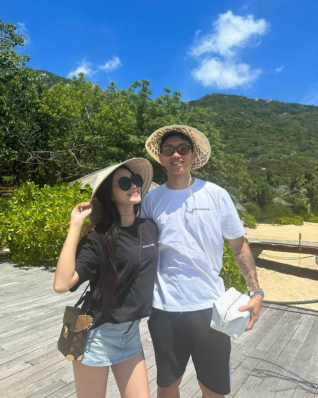 Bàn từ chuyện chăn gối đến ý định sửa vòng 1 để gắn link affiliate, Doãn Hải My kiếm tiền nhiều cỡ nào?- Ảnh 10. Bàn từ chuyện chăn gối đến ý định sửa vòng 1 để gắn link affiliate, Doãn Hải My kiếm tiền nhiều cỡ nào?- Ảnh 10.