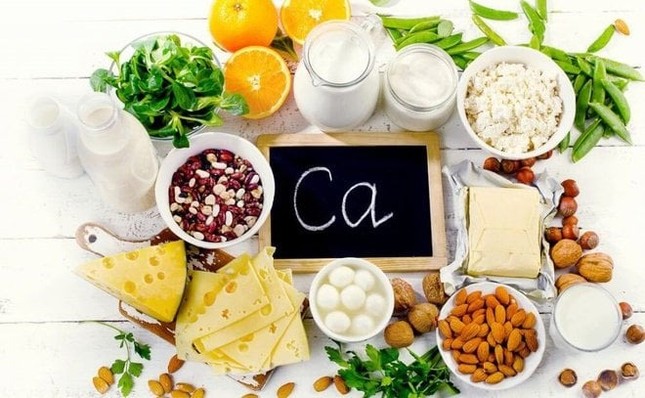 Những món ăn khoái khẩu có thể 'rút cạn' canxi trong cơ thể bạn, ăn càng nhiều xương càng giòn, dễ gãy - Ảnh 2. Những món ăn khoái khẩu có thể 'rút cạn' canxi trong cơ thể bạn, ăn càng nhiều xương càng giòn, dễ gãy - Ảnh 2.