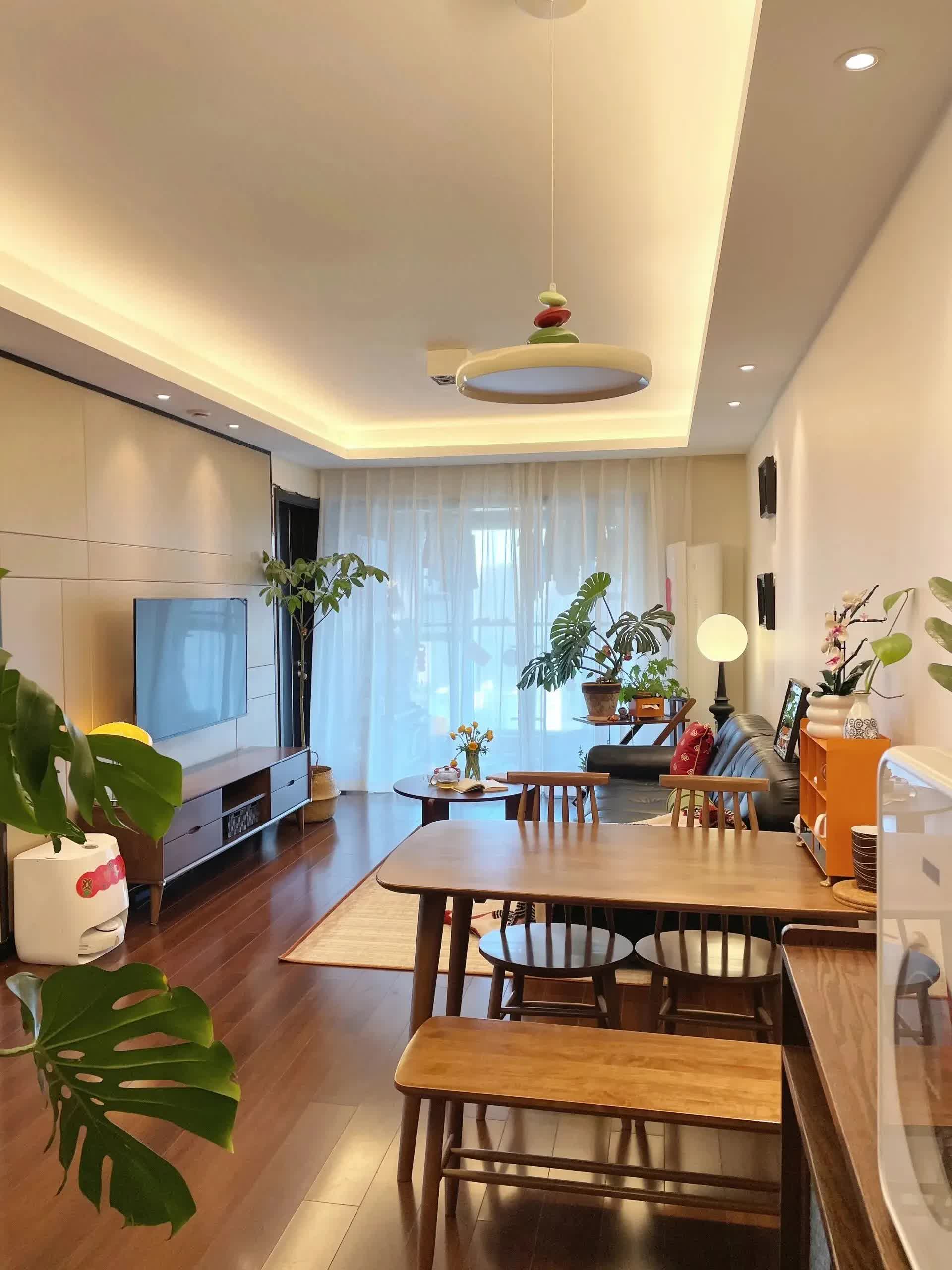 Sau bao năm cật lực kiếm tiền, tôi đã mua được cho mình căn hộ 60m2, vừa đủ cho 5 người sinh hoạt- Ảnh 1. Sau bao năm cật lực kiếm tiền, tôi đã mua được cho mình căn hộ 60m2, vừa đủ cho 5 người sinh hoạt- Ảnh 1.