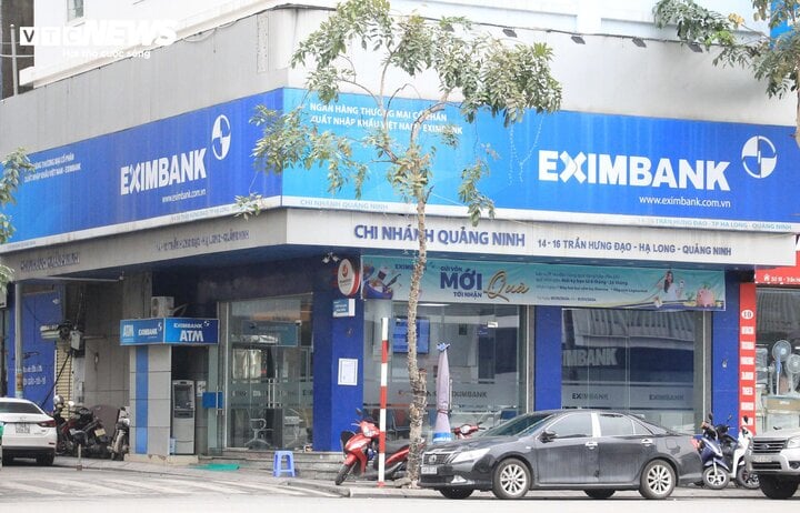 Nợ tín dụng 8,5 triệu thành hơn 8,8 tỷ đồng sau 11 năm: Ngân hàng Nhà nước yêu cầu Eximbank báo cáo - Ảnh 1.