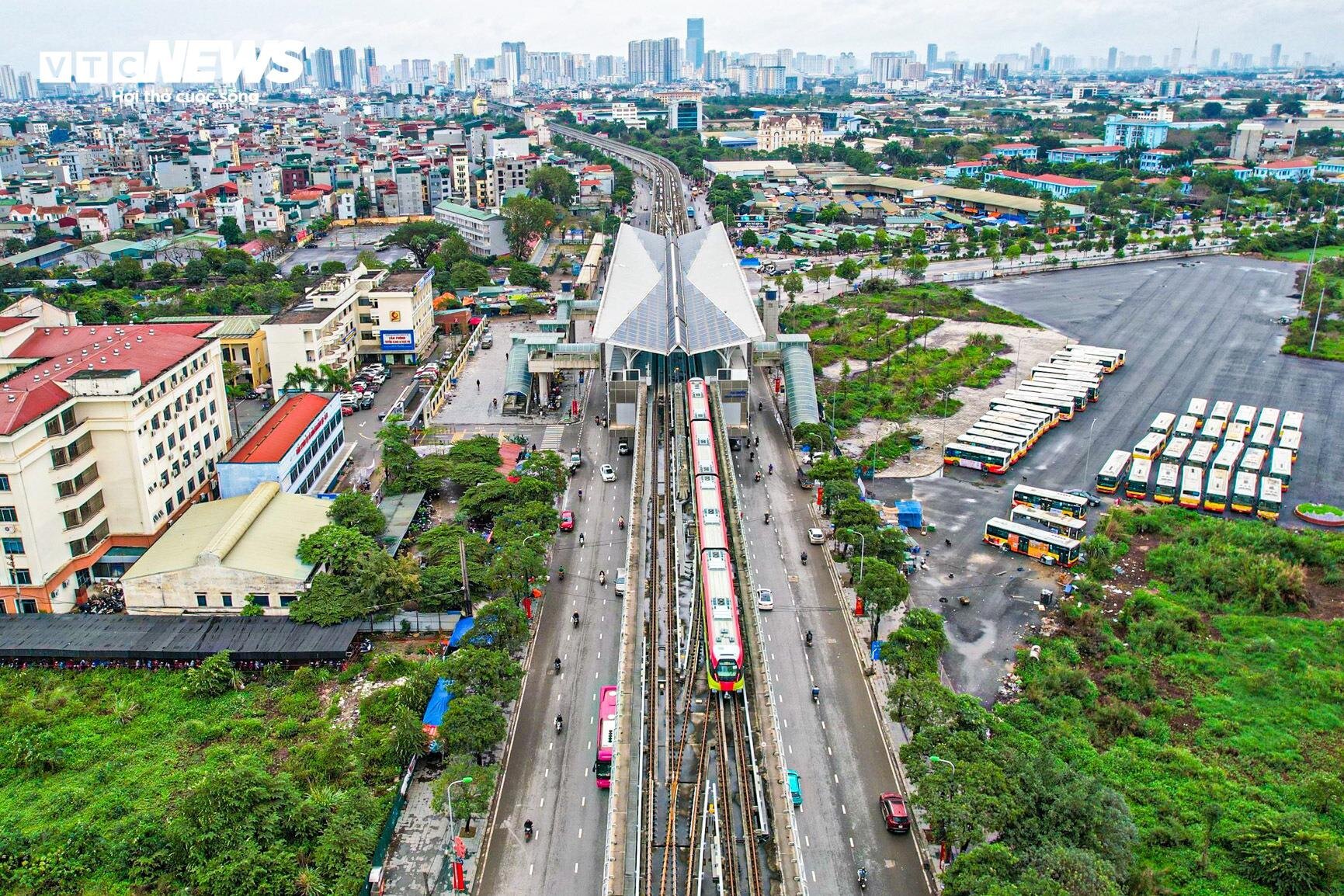 Bên trong tàu metro Nhổn - ga Hà Nội trước ngày đón khách - Ảnh 1.