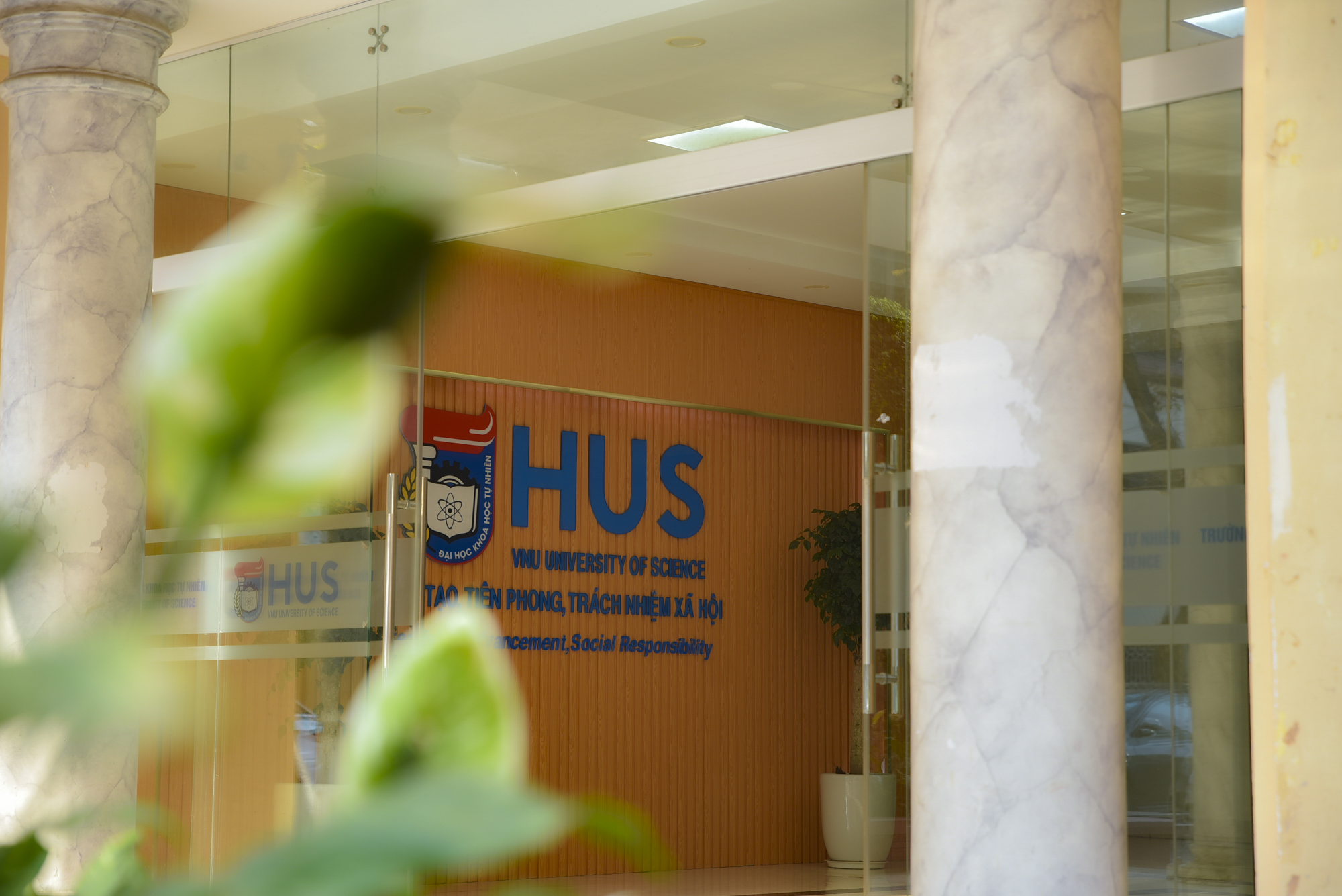 Trường đại học cho học sinh THPT học trước chương trình, có hội trường trăm tuổi đẹp như cung điện - Ảnh 12.