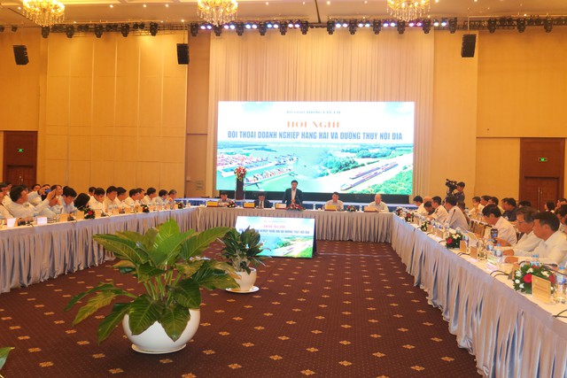 Tận dụng thế mạnh ‘trời cho’ để nâng tỉ trọng vận tải hàng hải, đường thủy lên 50% - Ảnh 3.