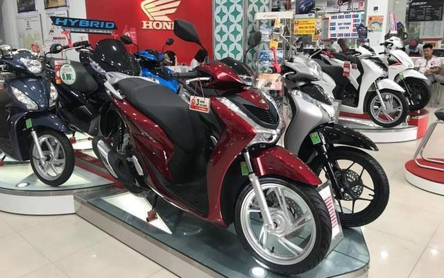 Giá xe máy lao dốc mạnh cuối tháng 3: Honda Vision từ 30 triệu đồng, SH, Air Blade, Janus, Winner X… rẻ hiếm thấy, có xe tặng kèm smartphone- Ảnh 1.