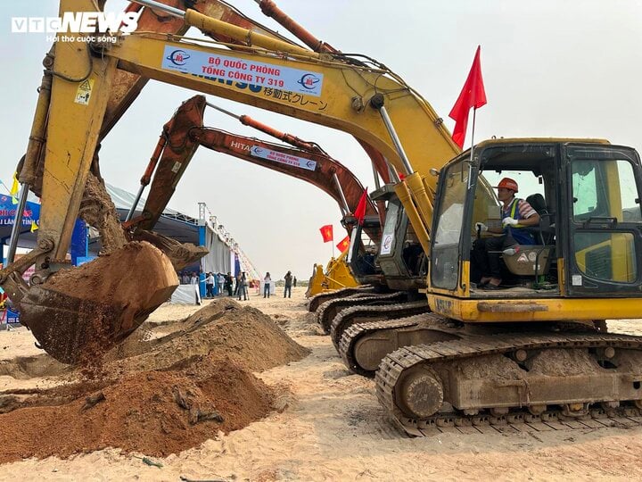 Tái khởi động dự án cảng biển 14.000 tỷ ở Quảng Trị sau 4 năm 'đắp chiếu' - Ảnh 2.
