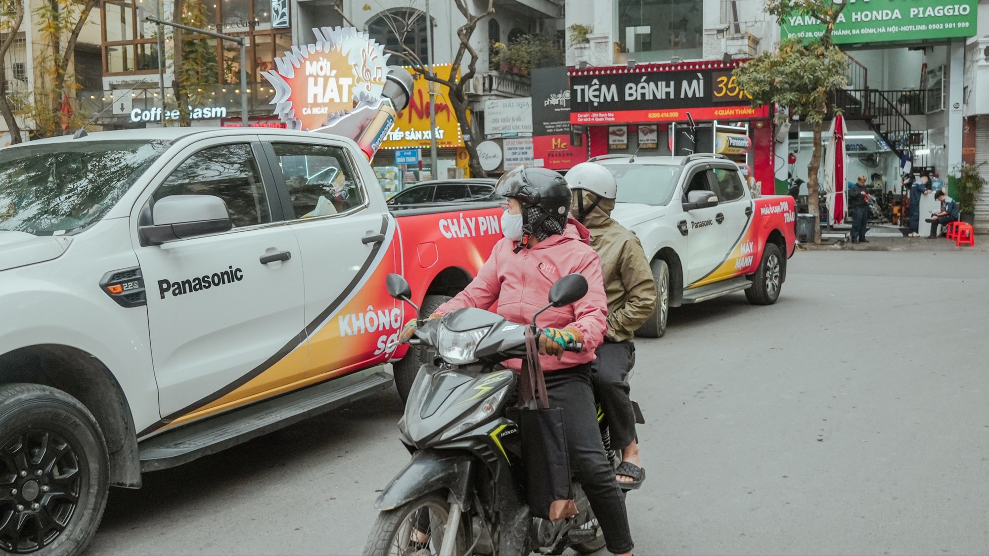 "Đoàn xe lạ" xuất hiện trên đường phố Hà Nội và TP.HCM - Ảnh 3. "Đoàn xe lạ" xuất hiện trên đường phố Hà Nội và TP.HCM - Ảnh 3.