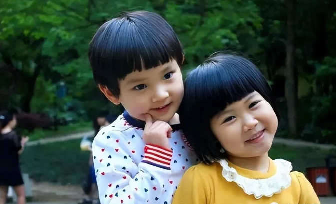 Muốn đời con sung sướng, an nhàn, có 6 sự thật cha mẹ tuyệt đối không nên giấu: Biết sớm chừng nào con hưởng lợi nhiều chừng đó - Ảnh 1. Muốn đời con sung sướng, an nhàn, có 6 sự thật cha mẹ tuyệt đối không nên giấu: Biết sớm chừng nào con hưởng lợi nhiều chừng đó - Ảnh 1.