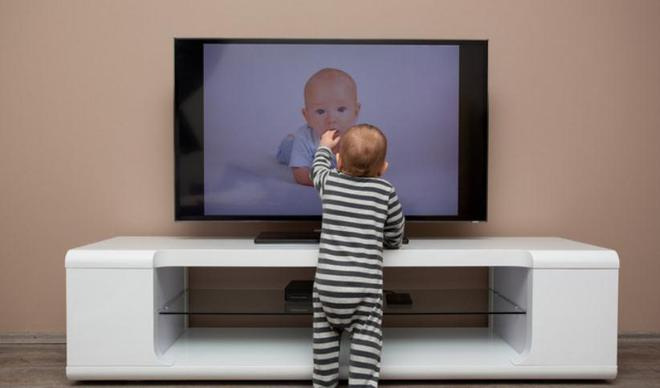Trẻ xem tivi có về tư duy và năng lực khác biệt nhw thế nào? Câu trả lời khiến cha mẹ sững sờ- Ảnh 2.