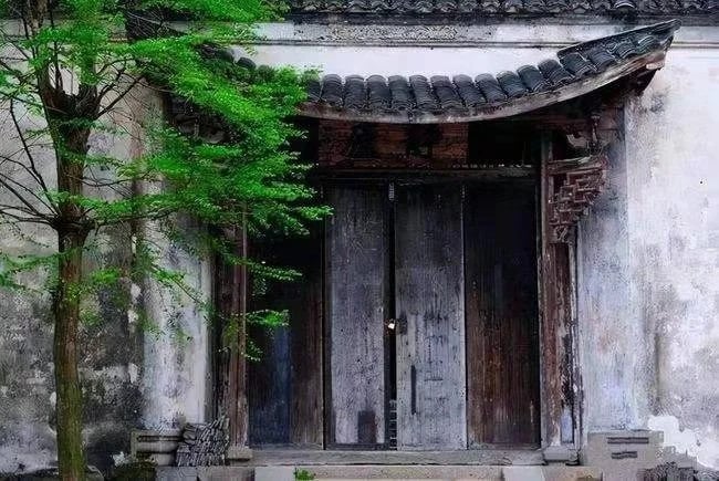 Choáng ngợp dinh thự "nghìn cột" rộng như một ngôi làng của thương gia giàu có ở Trung Quốc: Đi vào dễ lạc đường!- Ảnh 4. Choáng ngợp dinh thự "nghìn cột" rộng như một ngôi làng của thương gia giàu có ở Trung Quốc: Đi vào dễ lạc đường!- Ảnh 4.