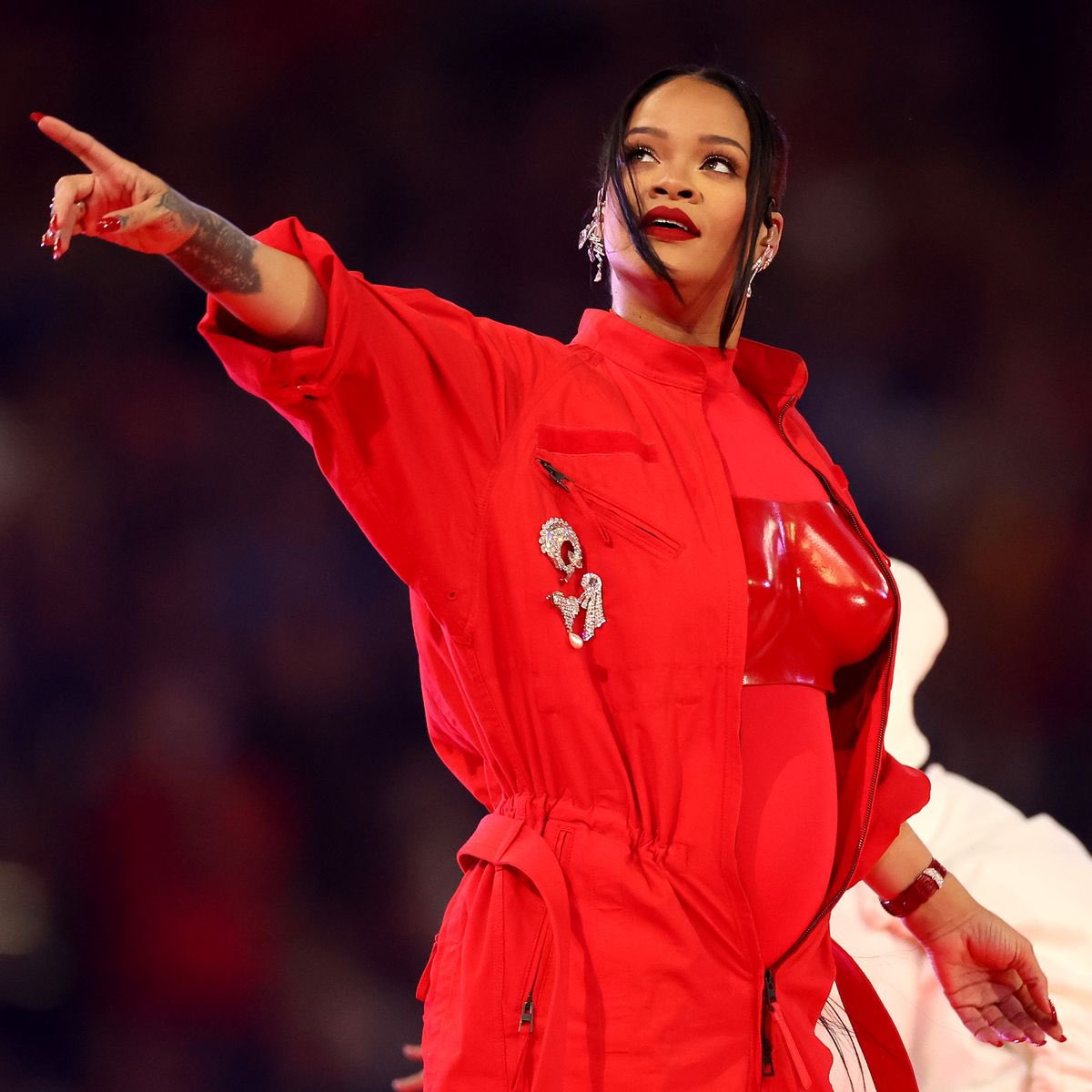 Nhận 155 tỷ hát ở hôn lễ gia tộc Ấn Độ giàu nhất châu Á, Rihanna chịu &quot;gạch đá&quot; vì cách biểu diễn- Ảnh 2.