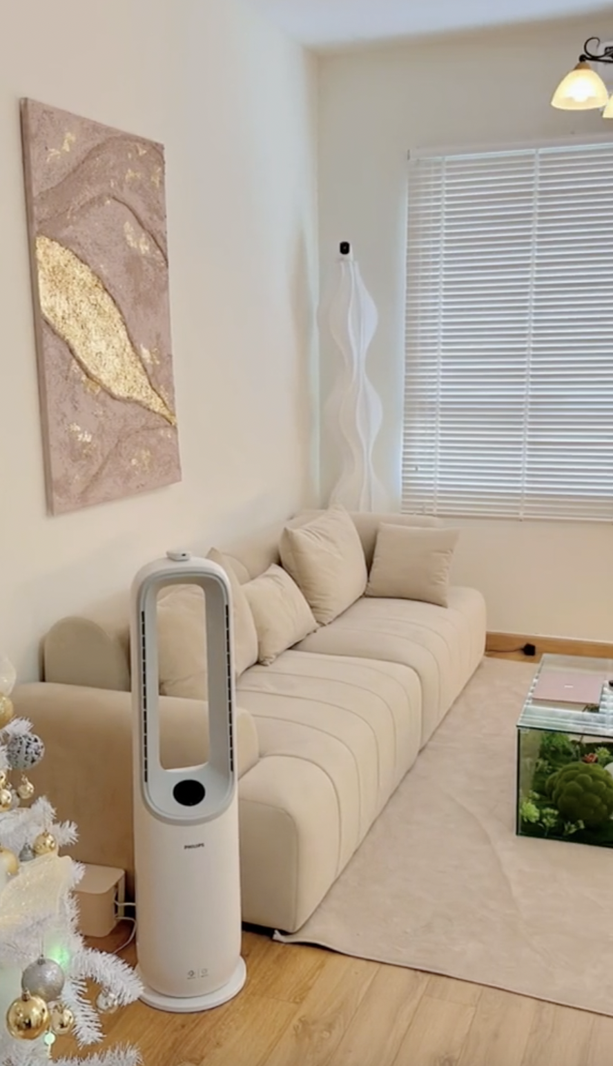 Bị lừa lắp căn bếp 6m2 giá 57 triệu còn bị chảy nước làm bong sàn gỗ, Gen Z: Làm nhà, không nên tin ai!- Ảnh 2. Bị lừa lắp căn bếp 6m2 giá 57 triệu còn bị chảy nước làm bong sàn gỗ, Gen Z: Làm nhà, không nên tin ai!- Ảnh 2.