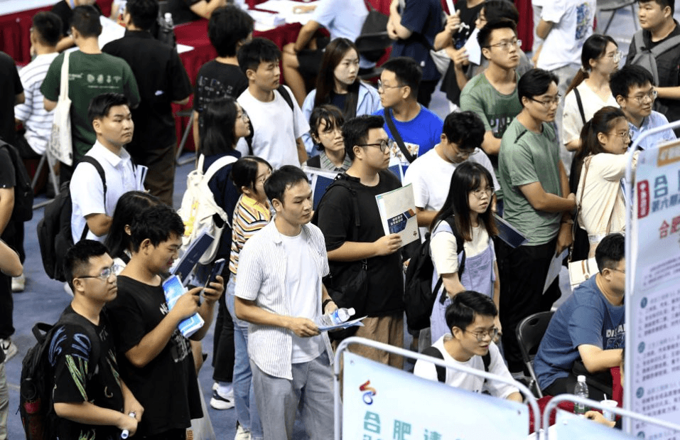 Chiêu lừa đảo việc làm "nở rộ" ở nền kinh tế lớn thứ 2 thế giới, đánh vào khát khao tìm việc của giới trẻ - Ảnh 2.