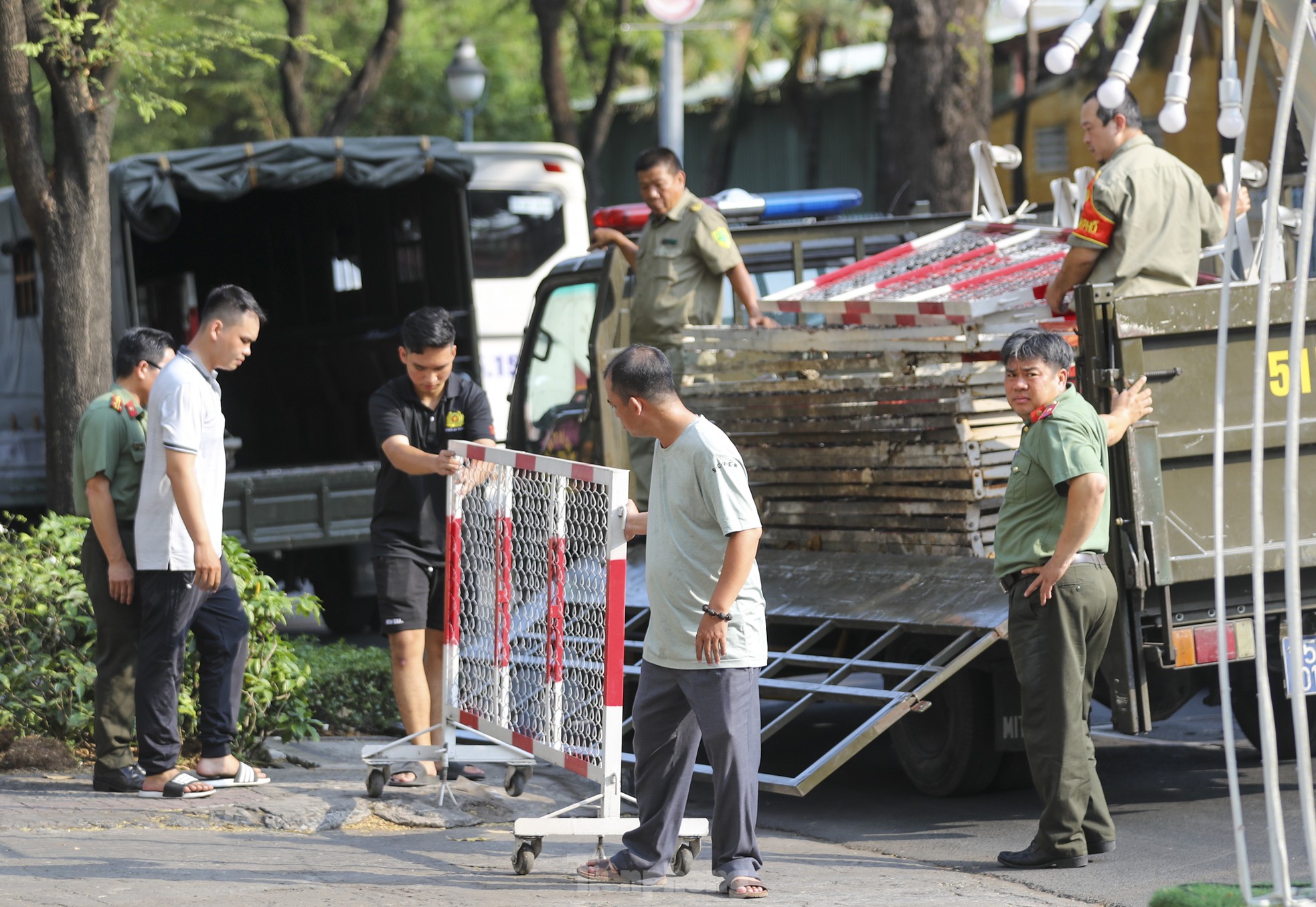 An ninh siết chặt phiên tòa vụ Vạn Thịnh Phát - Ảnh 1.