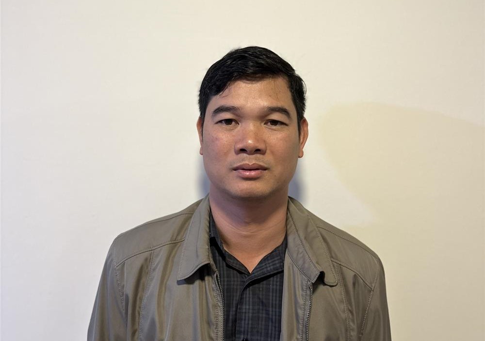 Soi sai phạm của Công ty sở hữu 21 dự án hơn 40.000 tỷ đồng khắp Việt Nam, có Phó TGĐ chỉ học hết lớp 4 - Ảnh 4. Soi sai phạm của Công ty sở hữu 21 dự án hơn 40.000 tỷ đồng khắp Việt Nam, có Phó TGĐ chỉ học hết lớp 4 - Ảnh 4.