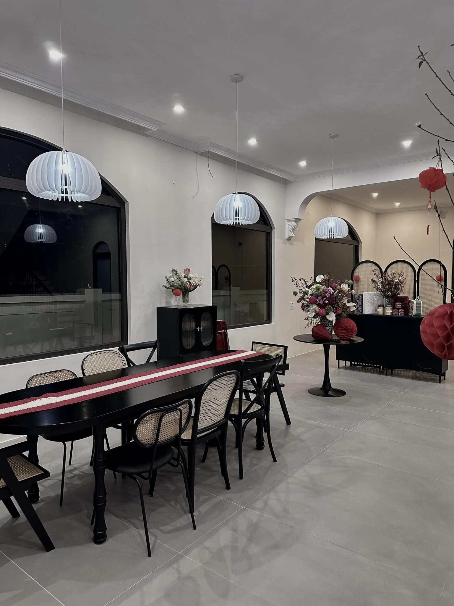 “Phú bà” phim Việt giờ vàng flex biệt thự tự decor, netizen đứng hình khi xem đến bức tượng bày trong nhà- Ảnh 6. “Phú bà” phim Việt giờ vàng flex biệt thự tự decor, netizen đứng hình khi xem đến bức tượng bày trong nhà- Ảnh 6.