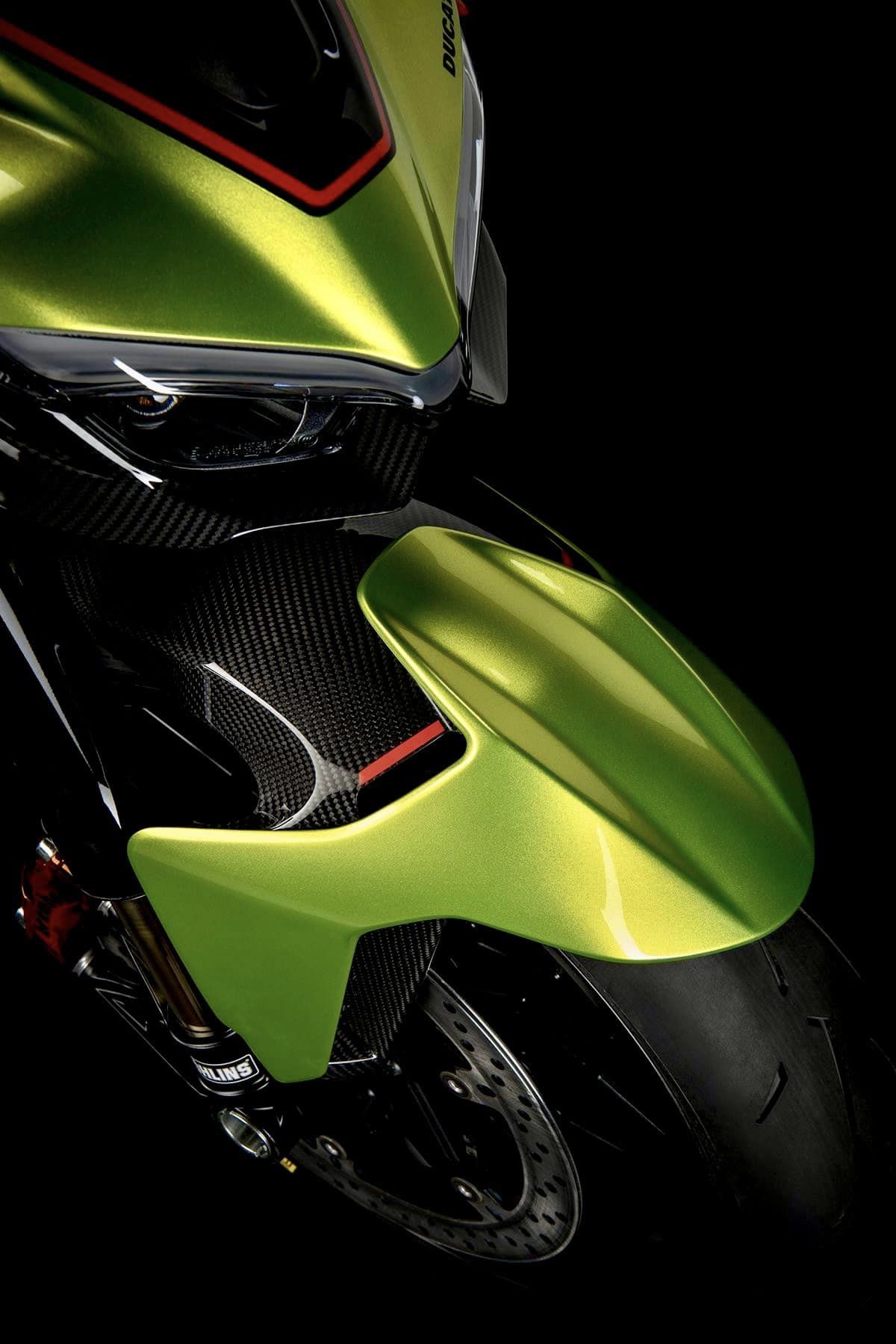 Vừa mua Lamborghini Urus tặng vợ, ông xã Đoàn Di Băng tiếp tục tậu Ducati Streetfighter V4 phiên bản giới hạn 630 chiếc toàn thế giới - Ảnh 8. Vừa mua Lamborghini Urus tặng vợ, ông xã Đoàn Di Băng tiếp tục tậu Ducati Streetfighter V4 phiên bản giới hạn 630 chiếc toàn thế giới - Ảnh 8.