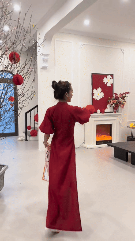 “Phú bà” phim Việt giờ vàng flex biệt thự tự decor, netizen đứng hình khi xem đến bức tượng bày trong nhà- Ảnh 2. “Phú bà” phim Việt giờ vàng flex biệt thự tự decor, netizen đứng hình khi xem đến bức tượng bày trong nhà- Ảnh 2.
