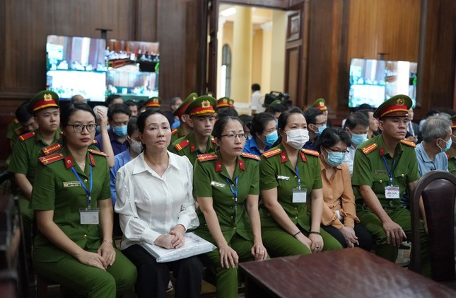 Bao nhiêu cán bộ ‘nhúng chàm’ vì nhận tiền, quà khi tiến hành thanh tra tại SCB? - Ảnh 3. Bao nhiêu cán bộ ‘nhúng chàm’ vì nhận tiền, quà khi tiến hành thanh tra tại SCB? - Ảnh 3.