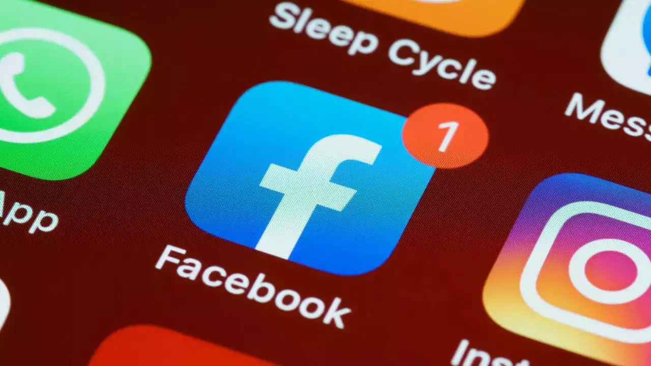 &quot;Âm mưu bí ẩn&quot; đằng sau vụ Facebook bị sập toàn cầu: Vì sao nguyên nhân thật sự bị giấu kín? - Ảnh 2.