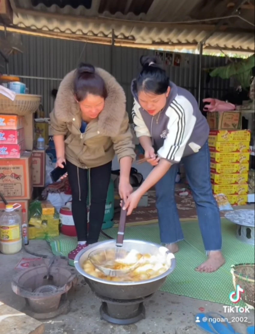 Khởi nghiệp với 30 triệu đồng, GenZ vùng cao lập kênh Tiktok triệu views nhờ một thông điệp- Ảnh 12. Khởi nghiệp với 30 triệu đồng, GenZ vùng cao lập kênh Tiktok triệu views nhờ một thông điệp- Ảnh 12.