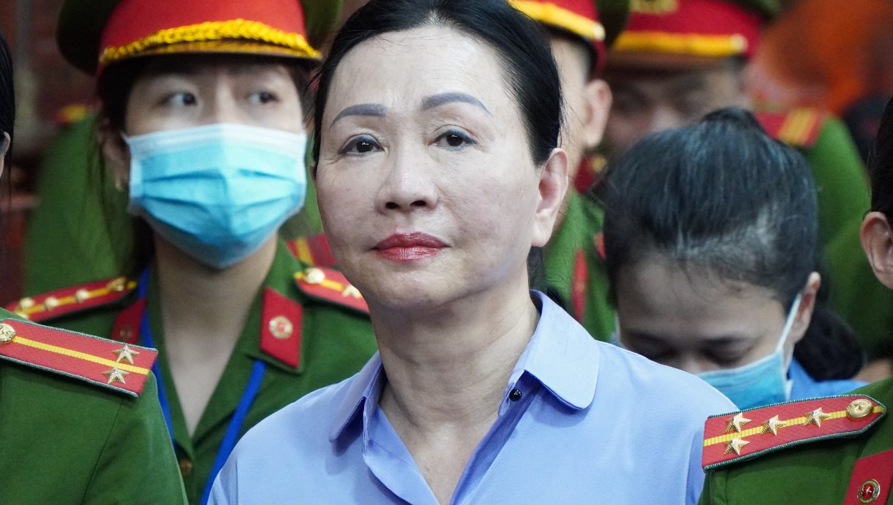 Xét xử vụ Vạn Thịnh Phát: Thuê người ký lên giấy trắng, lập công ty Xét xử vụ Vạn Thịnh Phát: Thuê người ký lên giấy trắng, lập công ty