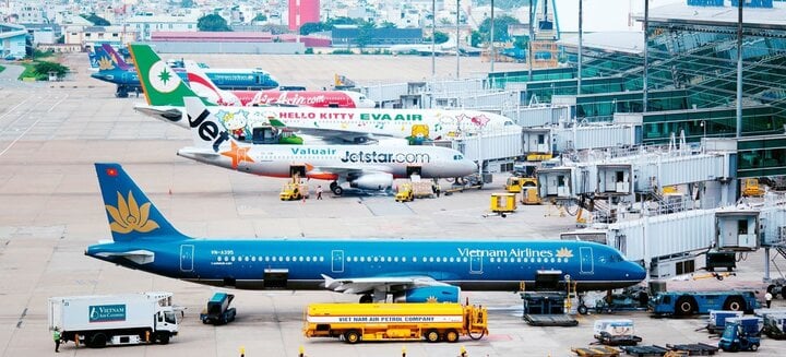 Né giá vé máy bay tăng cao, doanh nghiệp vội mở bán tour 30/4 trước vài tháng - Ảnh 1. Né giá vé máy bay tăng cao, doanh nghiệp vội mở bán tour 30/4 trước vài tháng - Ảnh 1.