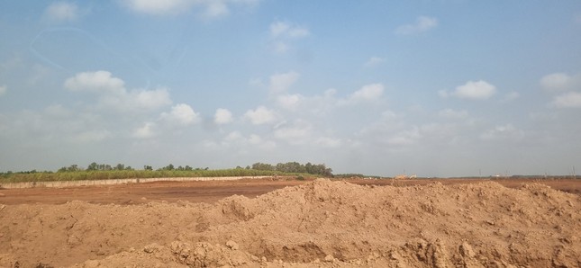 'Bão bụi' uy hiếp cao tốc TPHCM- Long Thành - Dầu Giây - Ảnh 2. 'Bão bụi' uy hiếp cao tốc TPHCM- Long Thành - Dầu Giây - Ảnh 2.