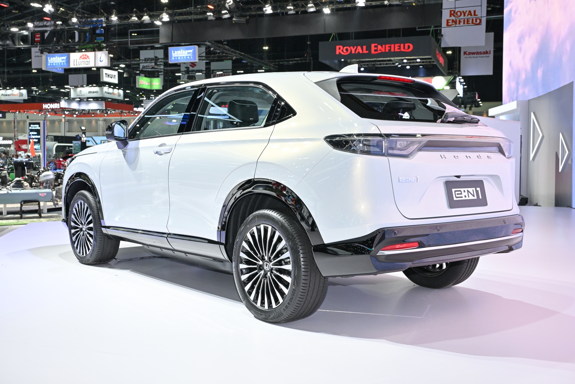 Chi tiết Honda HR-V thuần điện: Nhiều tiện nghi, một lần sạc đi được 500km, đi Hà Nội - Hạ Long rồi về vẫn thừa - Ảnh 11.