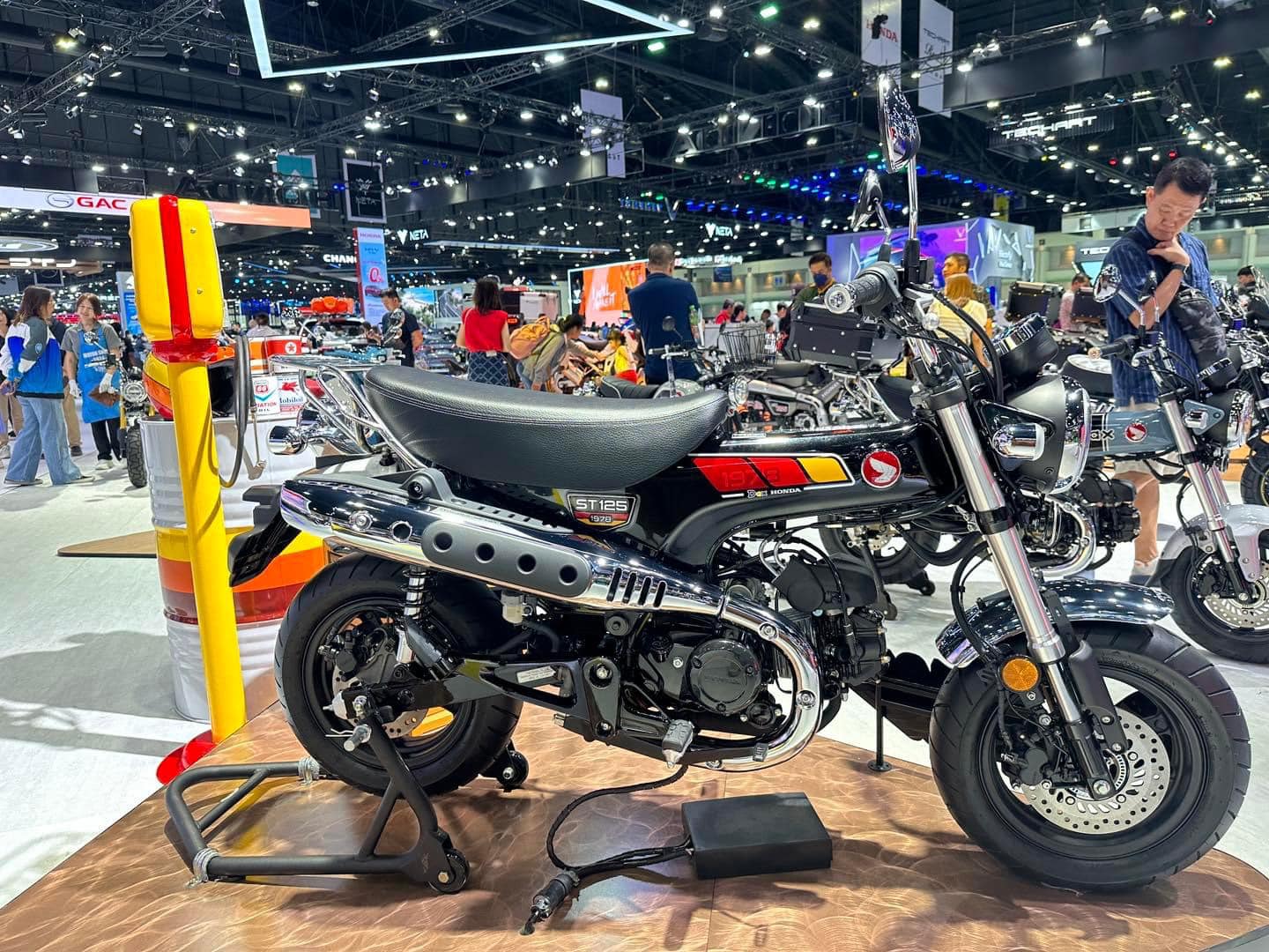 Xe số 'dân chơi' của Honda có thêm bản đặc biệt: về Việt Nam giá ngang ngửa SH 350i- Ảnh 1.